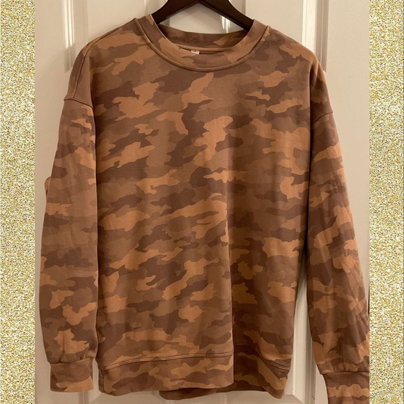 Lululemon Perfectly Oversized Crew - Size 4 - Heritage 365 Camo Beige Multi - Picture 1 of 8